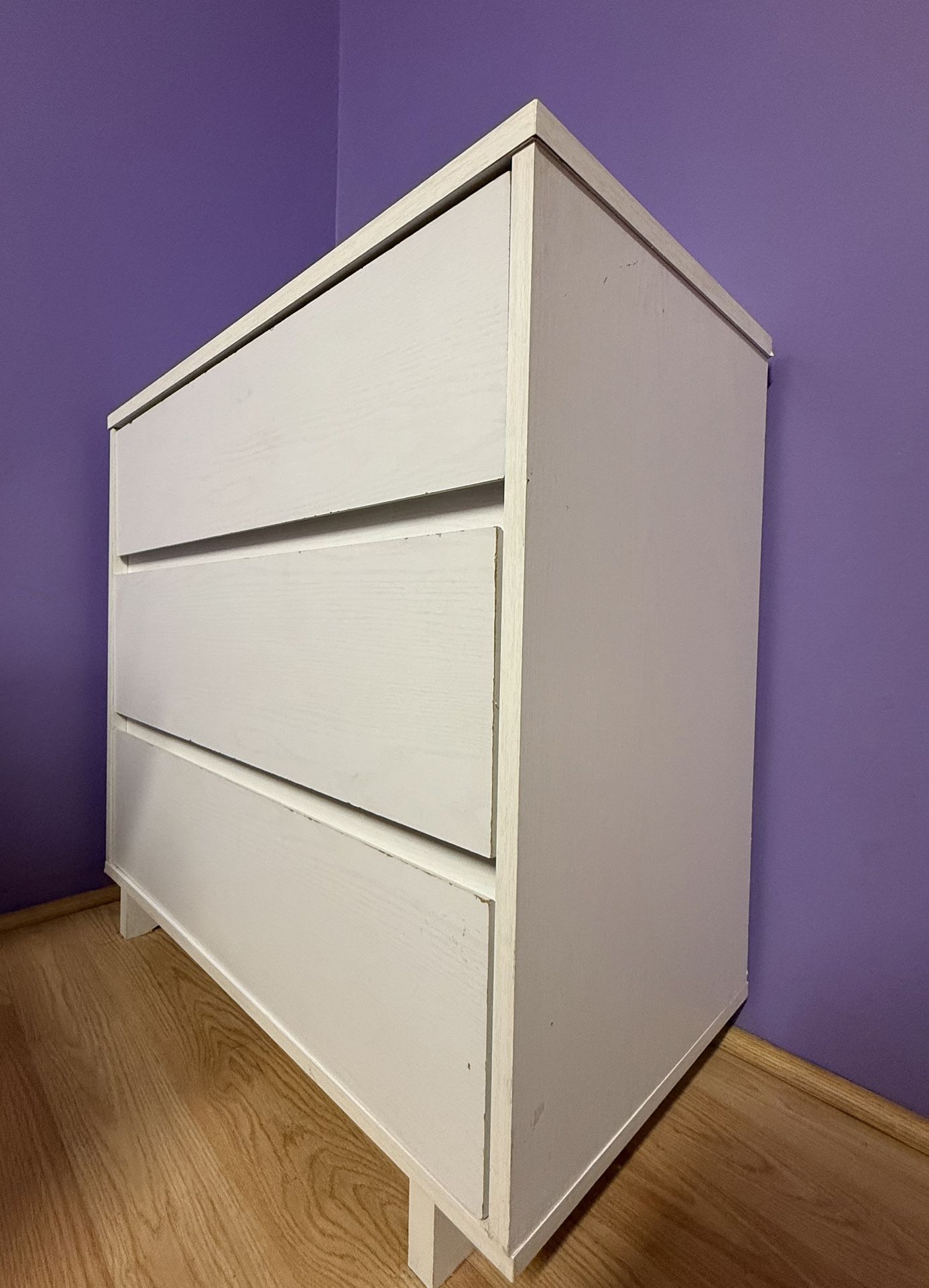 White Bedroom dresser
