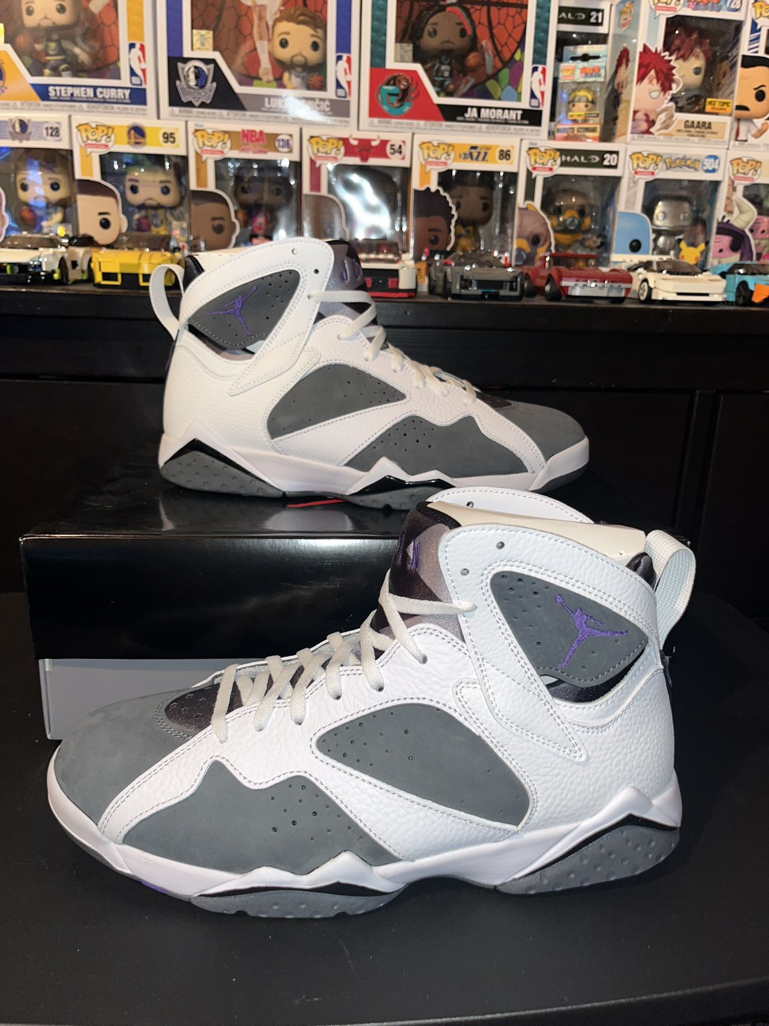 Jordan Retro 7 Size 10 display picture 3
