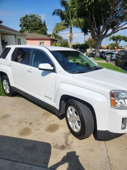 2015 GMC Terrain SUV In excellent condition just smogged clean title