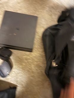 Ps4s and VR SET