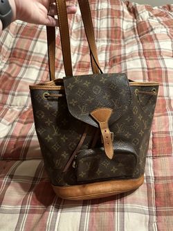 Louis Vuitton Montsouris MM