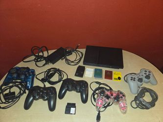 Playstation 2 Slim +4 controllers & memory cards - PS2 wireless controller, comes with power cord