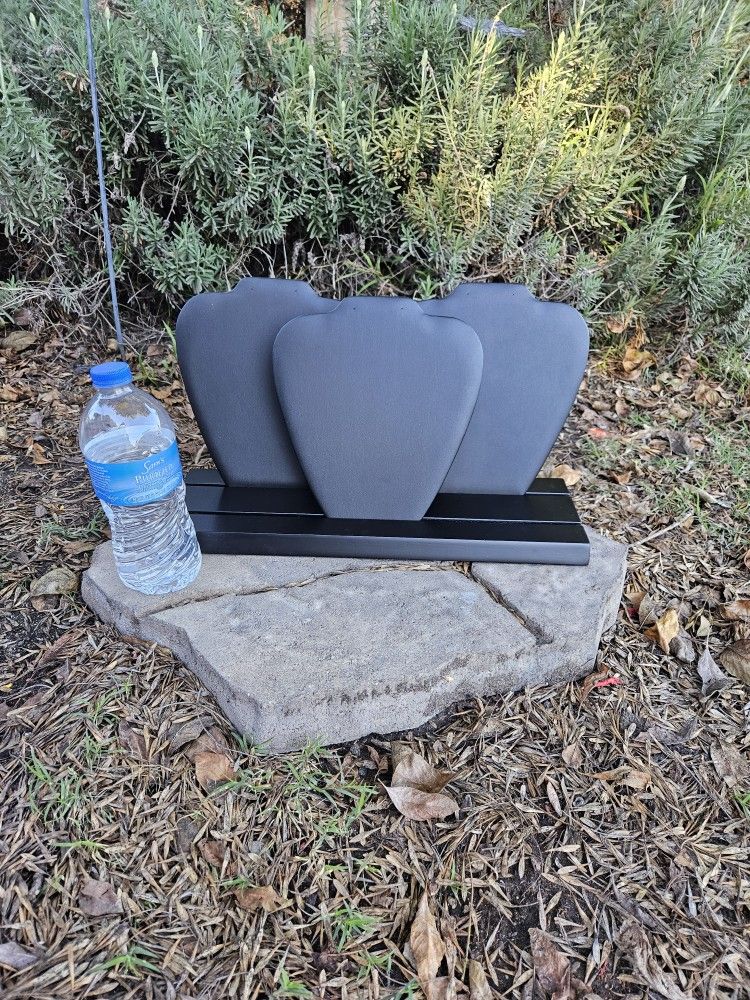 3 In 1 vinyl necklace displays.