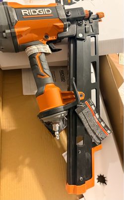 Pneumatic 21-Degree 3-1/2 in. Round Head Framing Nailer
