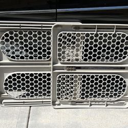 Plastic Gate