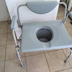 Commode