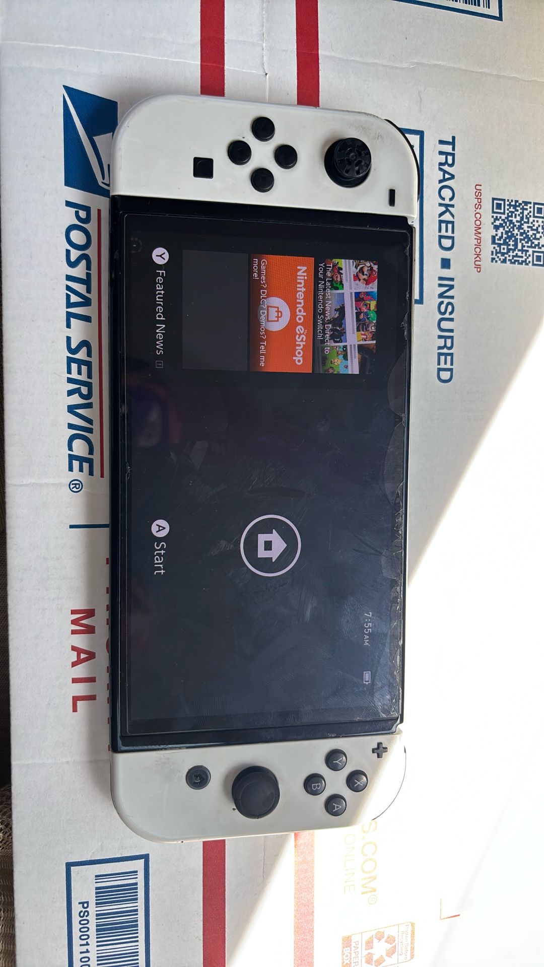 Nintendo Switch OLED w/ 3 controllers PRICE IS NEGOTIABLE 