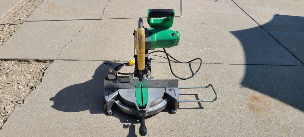 10" COMPOUND MITER SAW