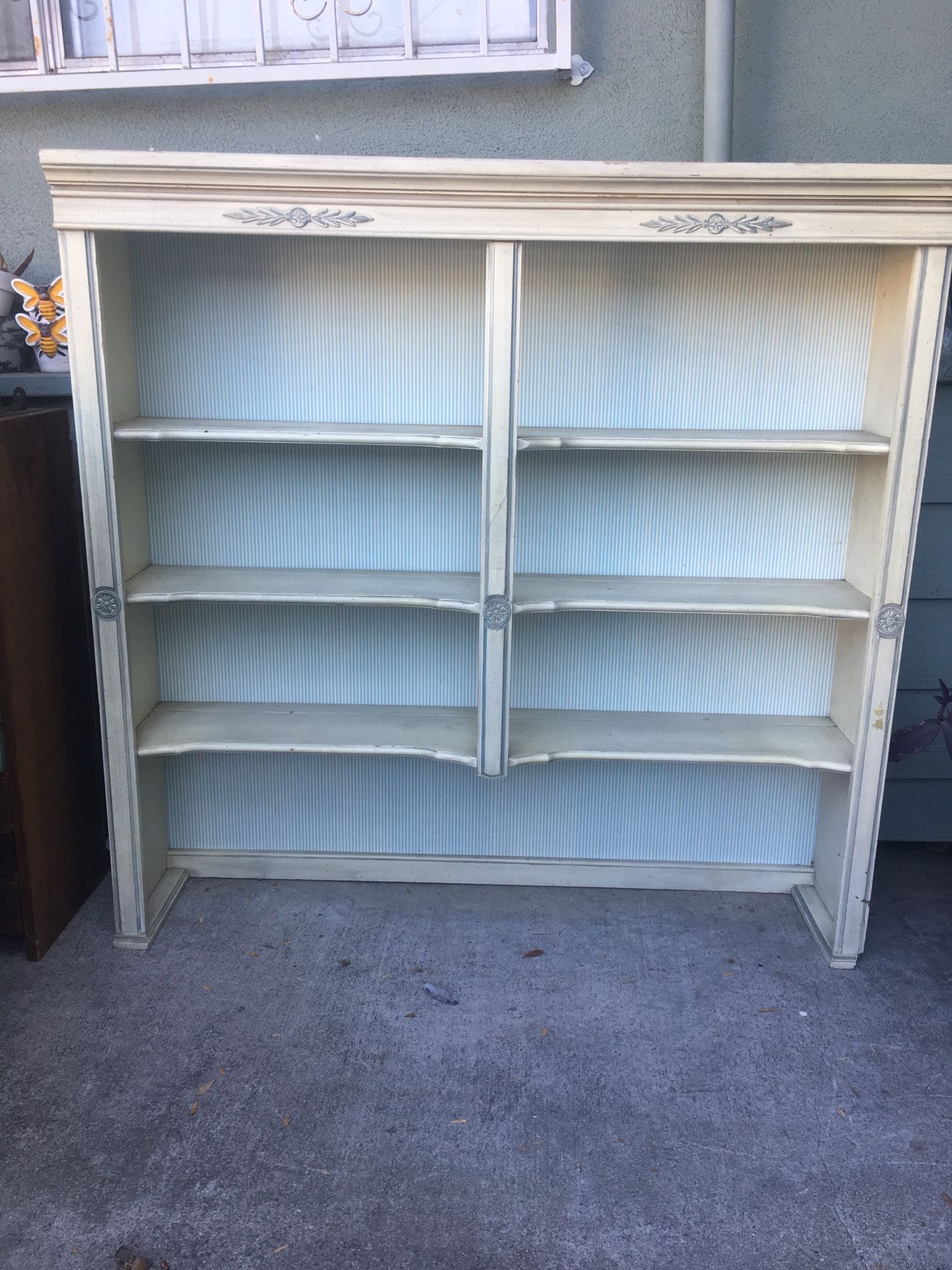 Bookshelves/hutch for dresser top or desk