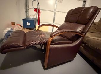 Recliner- Lazy boy