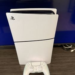 PlayStation 5 W/ NBA 2k26 , Madden 26 , Cfb 26 And Call Of Duty Already Downloaded