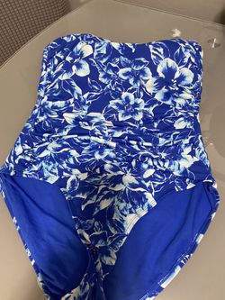 Tommy Bahamas Size 12 