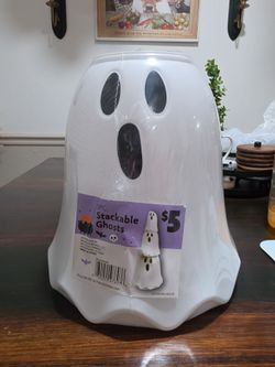 Stackable ghost