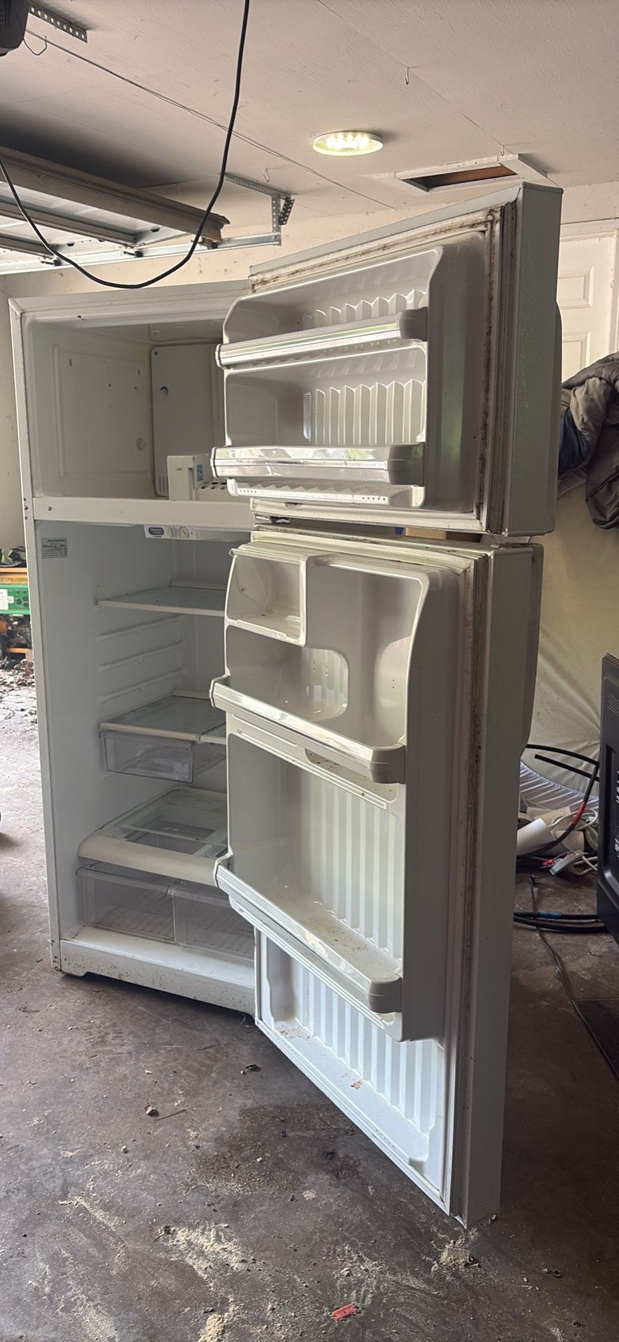 Working Fridge