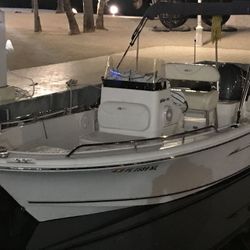 2007 Sea hunt 18’6