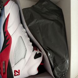 Jordan 5 New Drop Black Toes Size 13