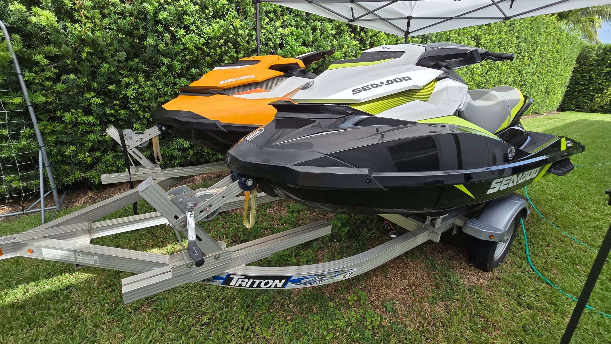 2 Seadoo Jets Skis With trailer - 2017