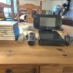 Nintendo Wii U 32GB Deluxe Console Gamepad, 8 Games Pro Controller. DK, 3D World