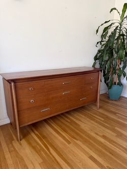 Mid-Century Modern - Dresser - Drexel Projection