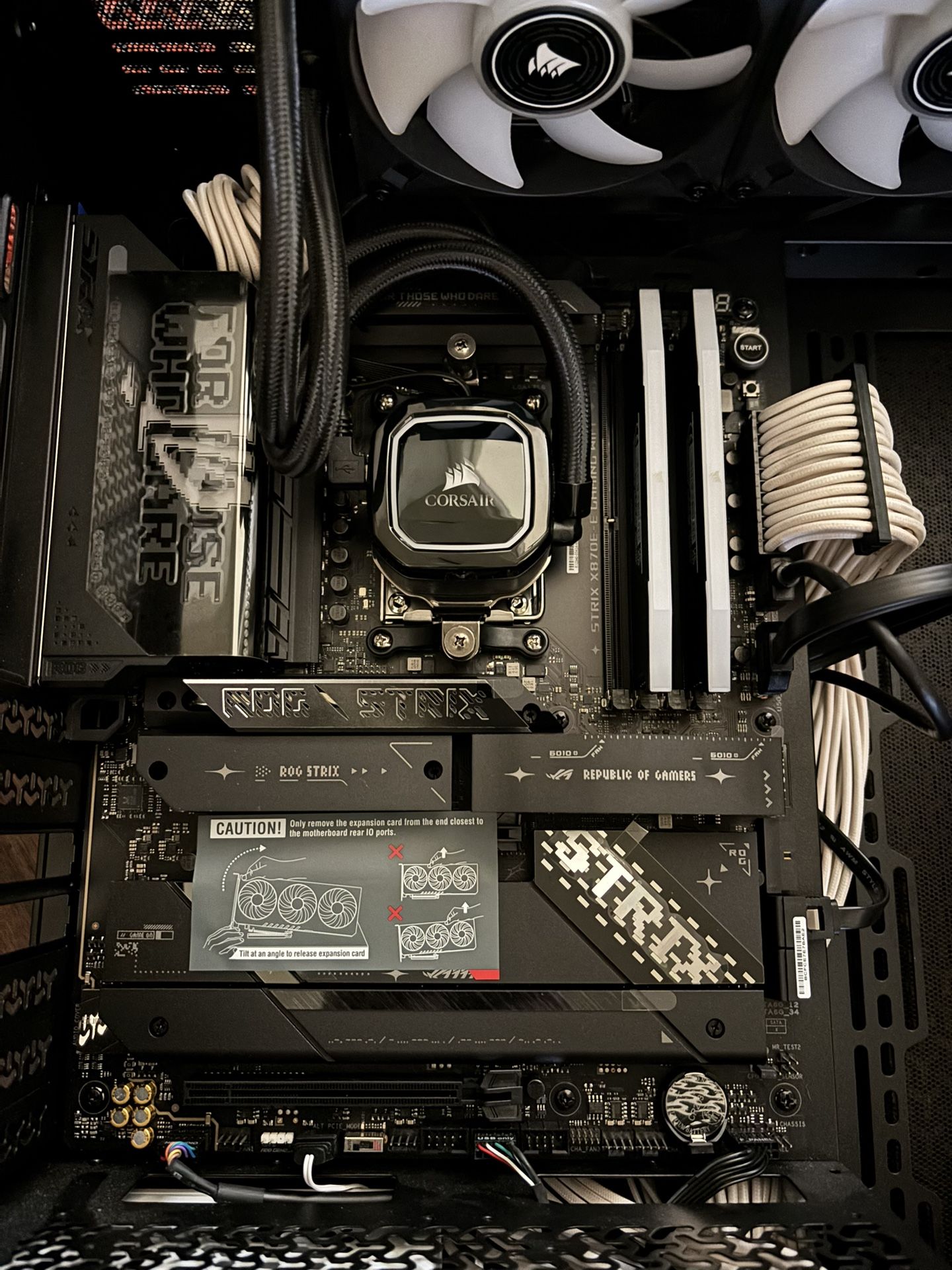 Asus ROG STRIX Ryzen 9 9900X 500GB SSD 32GB Ram DDR5!! READ DESCRIPTION PICK UP ONLY NO TRADE 👉FIRM ON PRICE👈 💲775 ONLY CASH 💵
