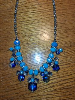 AURORA BOREALIS blue cube Crystal necklace w silver accents