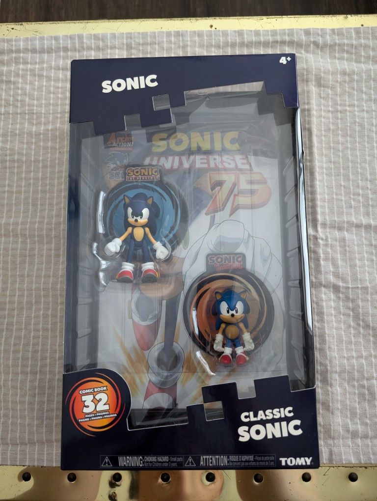 Sonic With Classic Sonic And With Comic *Unopened*