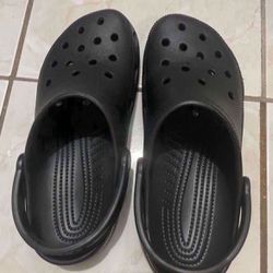 black crocs 
