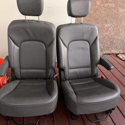 Hyundai Santa Fe Limited Seats 