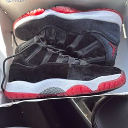 Red velvet Jordans Size 7 Women 