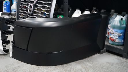 VOLVO BUMPER END RH