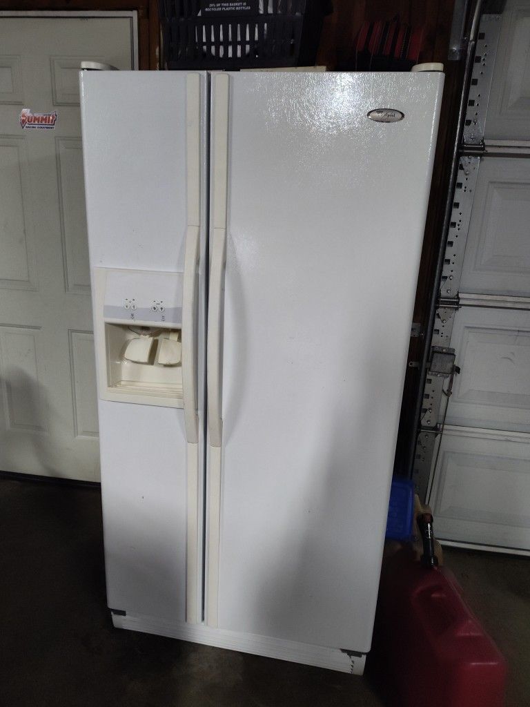 Fireplace, Fridge, Dishwasher, Stove