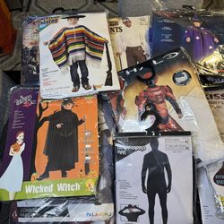 Costumes (bulk)