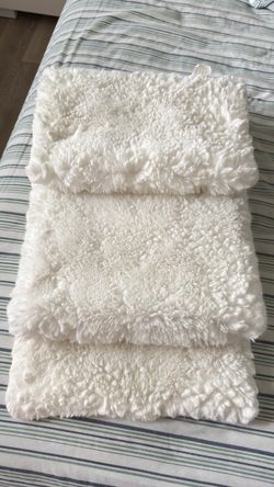 fluffy Christmas centerpiece
