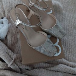 Gold Pumps - Size 7.5