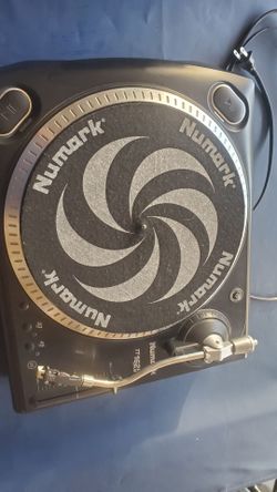NUMARK Record player
