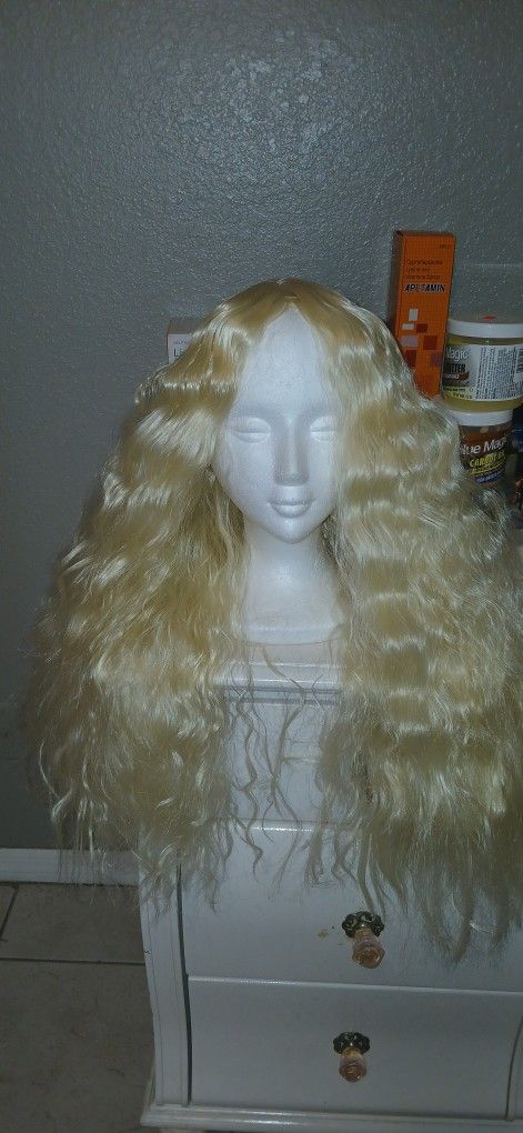 26 Inch Blonde Halloween Costume Wig