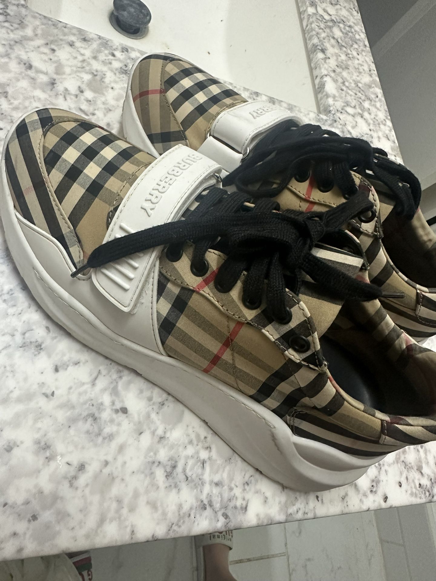 REAL Mens Burberry Shoes