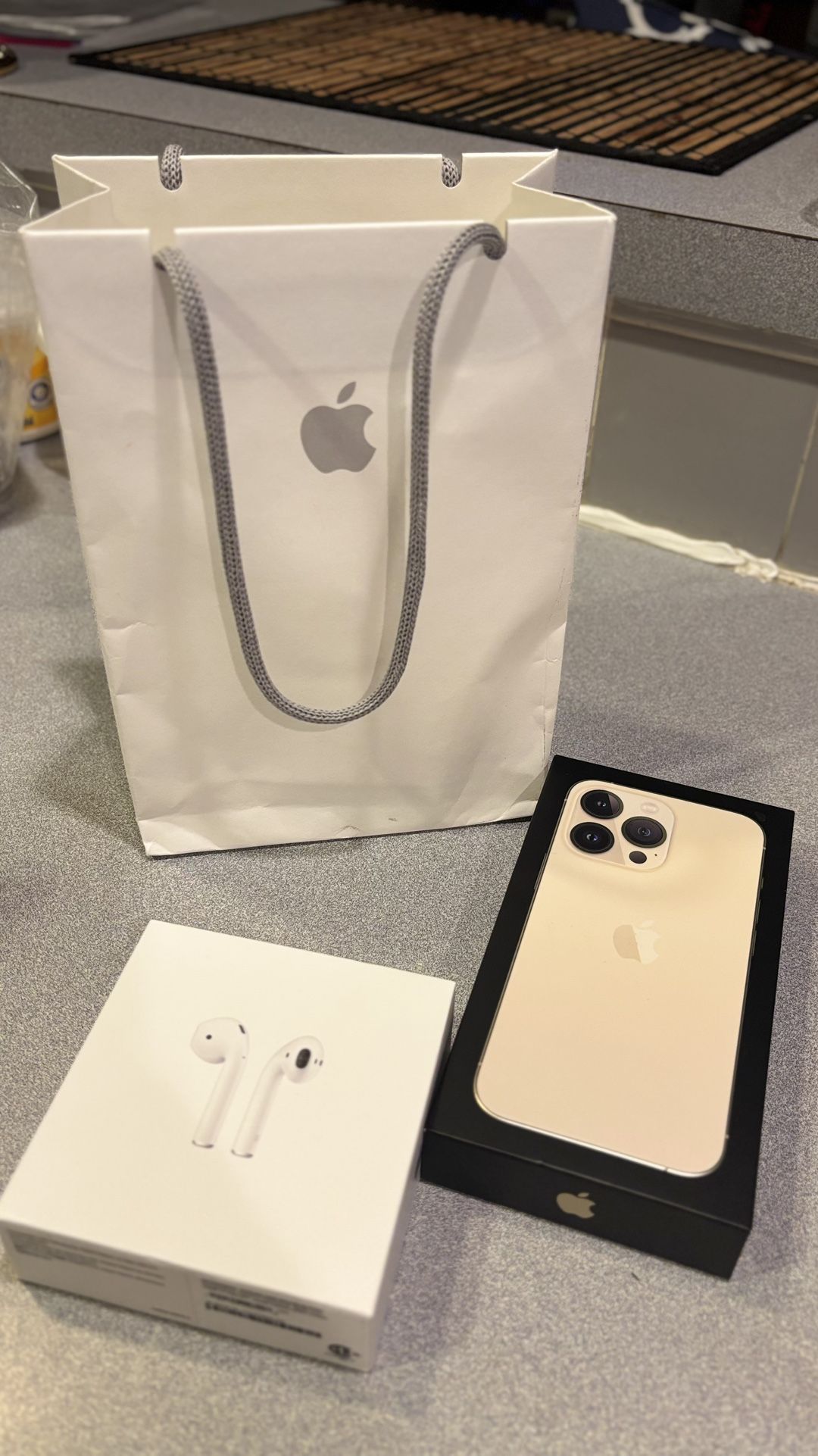 APPLE BOX 