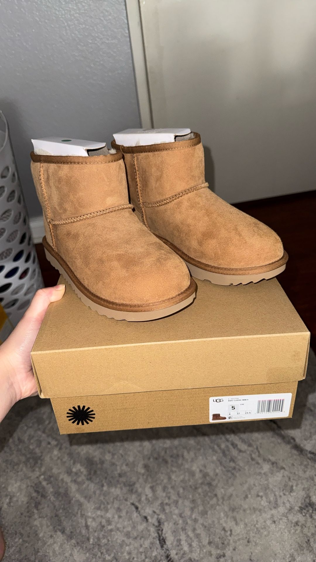 UGG kids classic mini