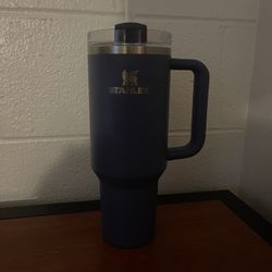 Stanley 40 oz with straw 
