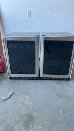 Vissani Cooler And Fridge