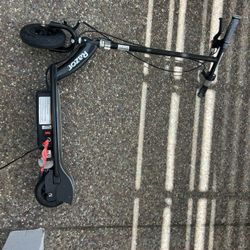 Razor Scooters And Go Kart Lot (needs Batteries)