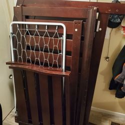 Geneva Convertible Crib (Chocolate Mist) Used