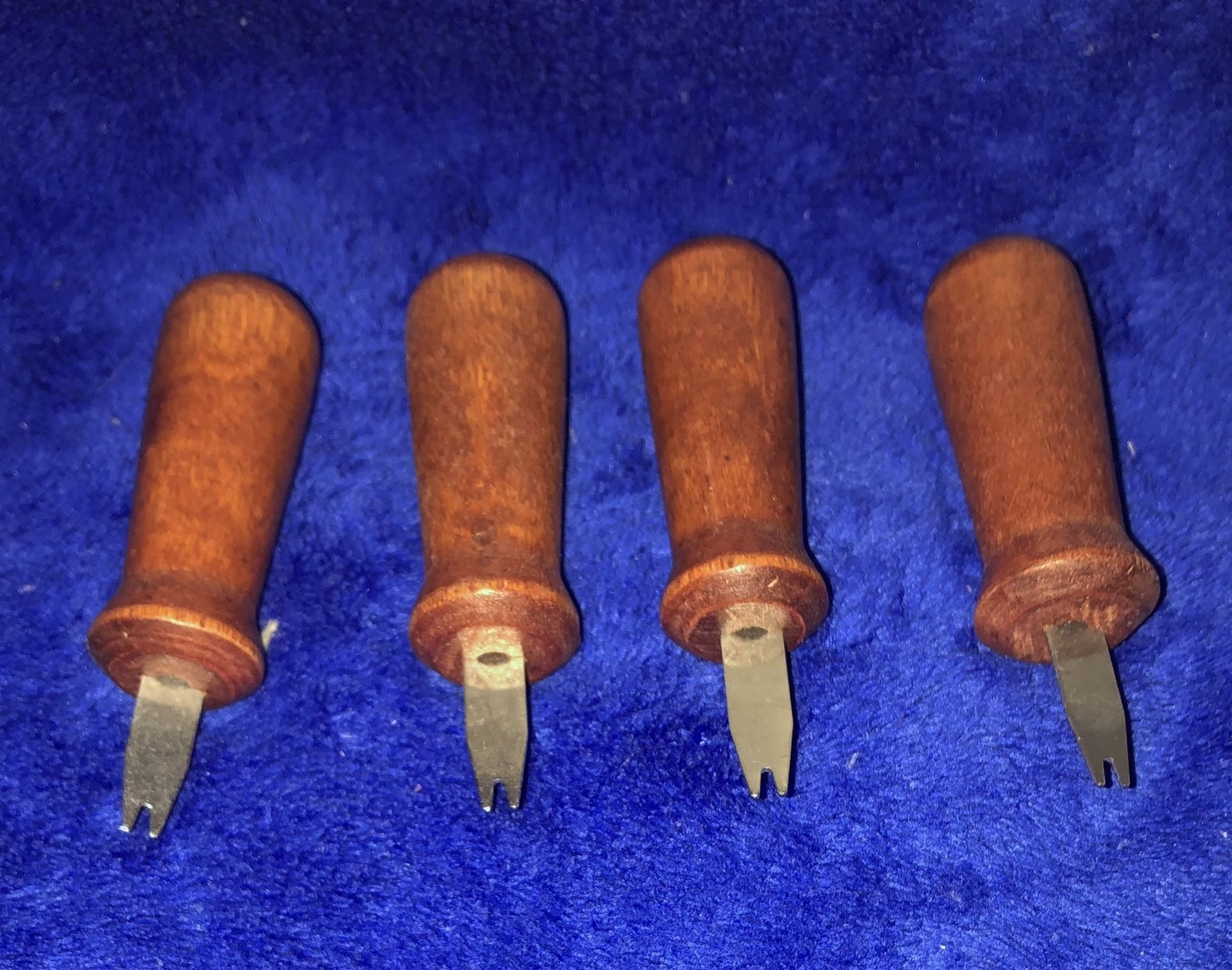 VINTAGE CORN ON THE COB HOLDERS (2 sets)