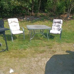 Patio Table Ans 2 Chairs