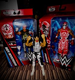 WWE Elite Collection Rey Mysterio,  Penta , and Dominick Mysterio Action Figures