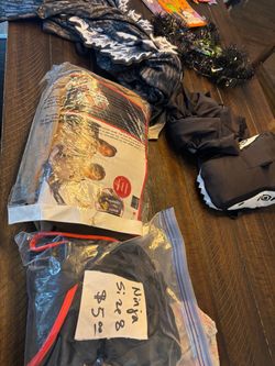 Various Halloween costumes (boys 6-8)