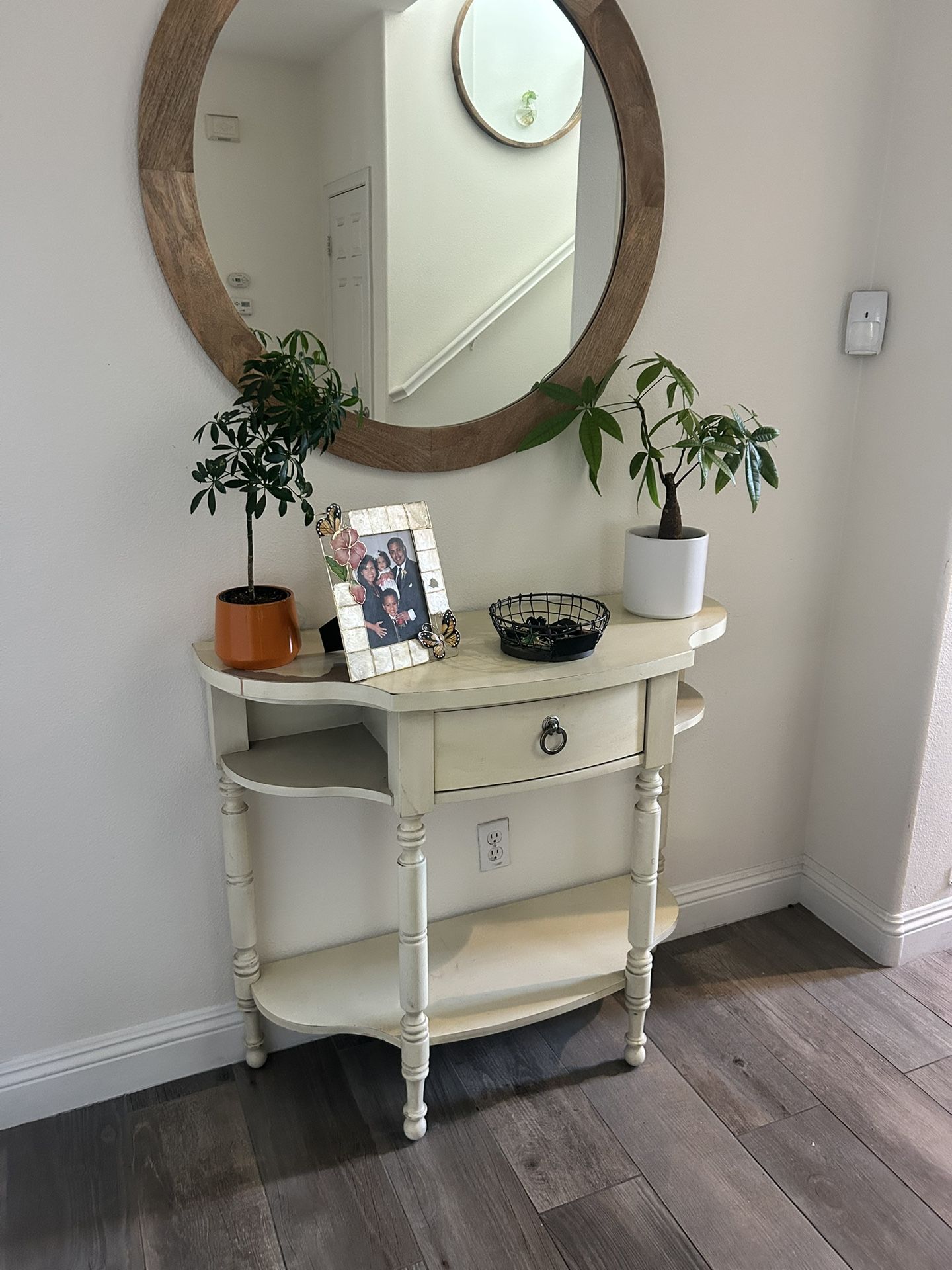 Broyhil Console Table