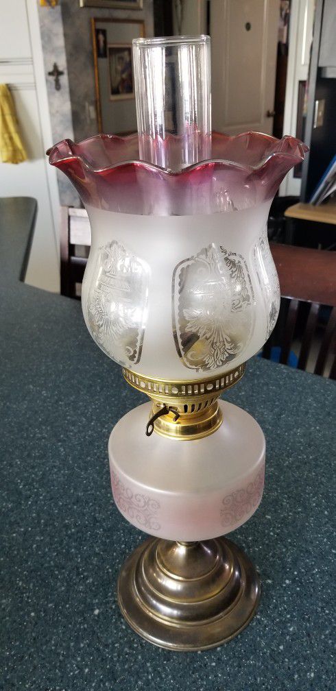 Nice Large Victorian Kerosene Lamp