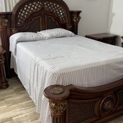 5-Piece Wooden Bedroom Set